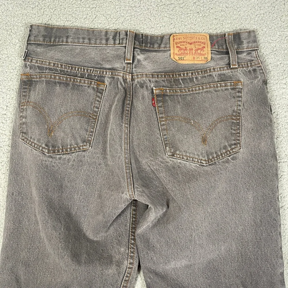 Vintage Levis 501xx Jeans Mens 34x30 Gray Denim Made in‎ USA Great Fade Y2K